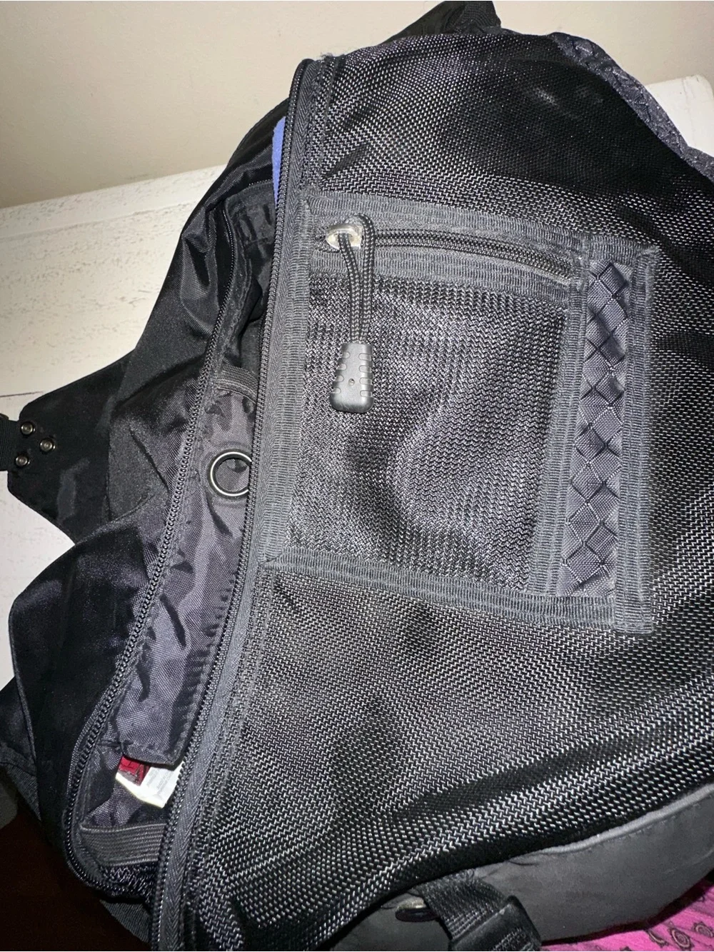 Oakley compact sling